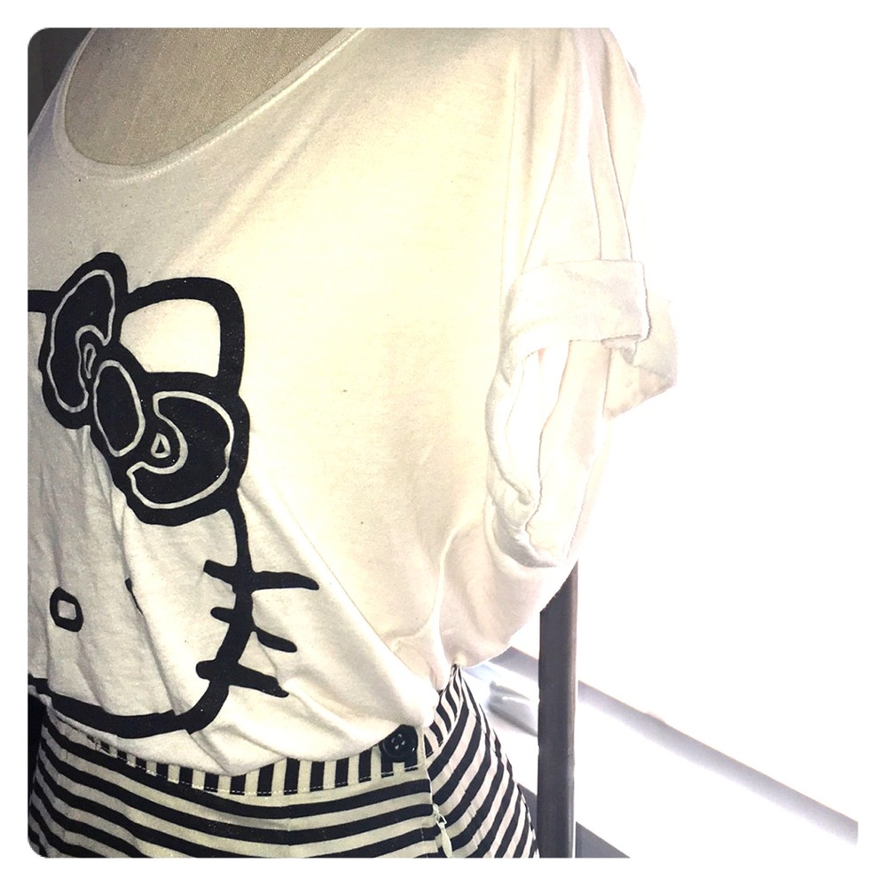 Hello Kitty Muscle Tee Set - Picture 2 of 5